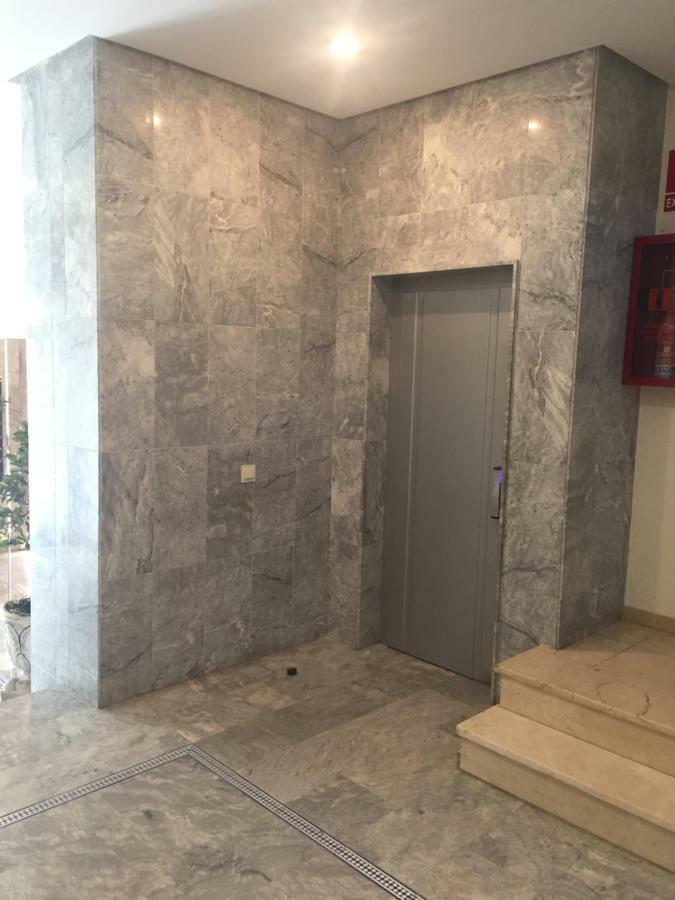 Готель El Piso Фуенхірола Екстер'єр фото